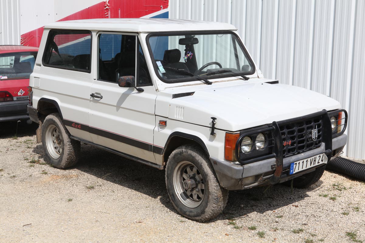 ARO 10 4 x 4